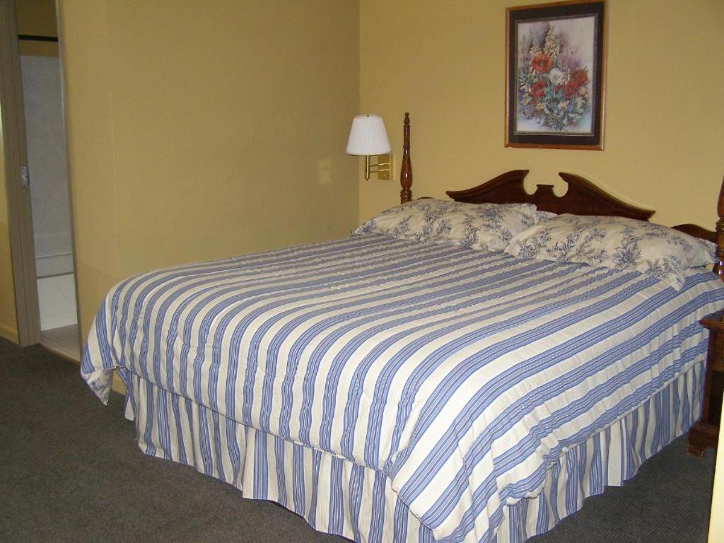 First Western Inn Caseyville Extérieur photo