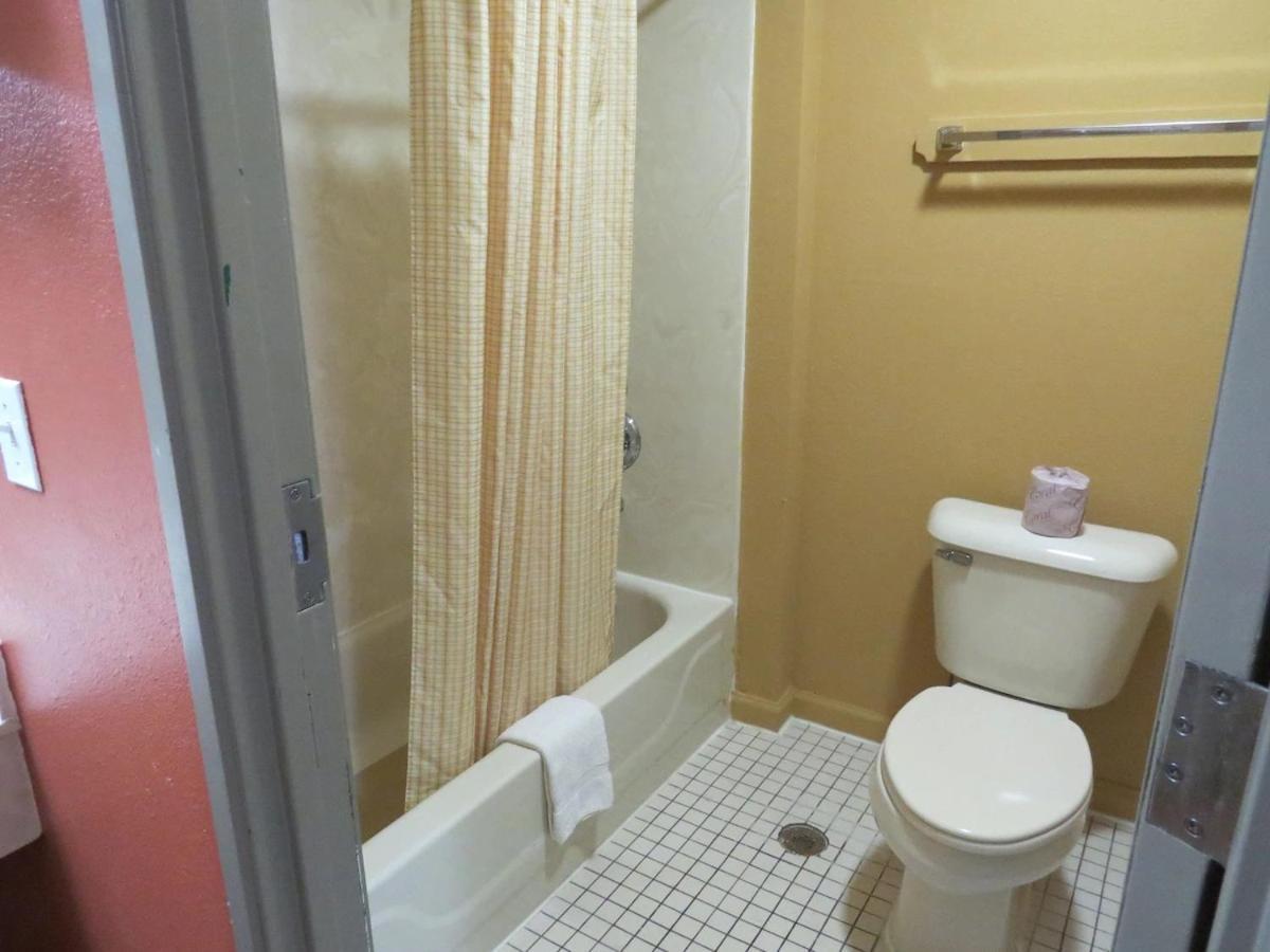 First Western Inn Caseyville Extérieur photo